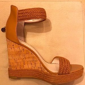 WONDER Wedge Sandals NWT